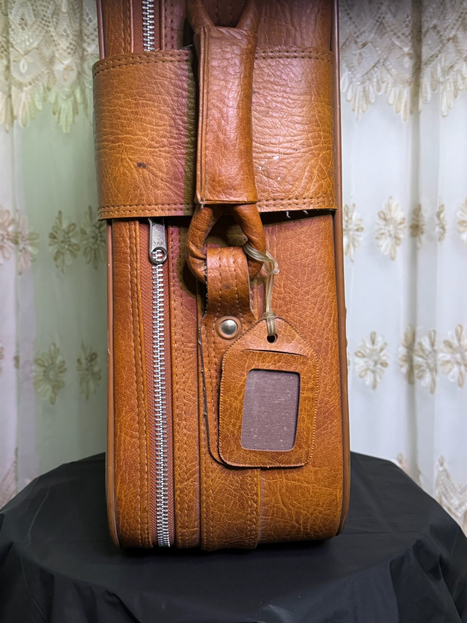 Vintage World Traveler English Style Leather Case Carry On Luggage Suitcase EUC