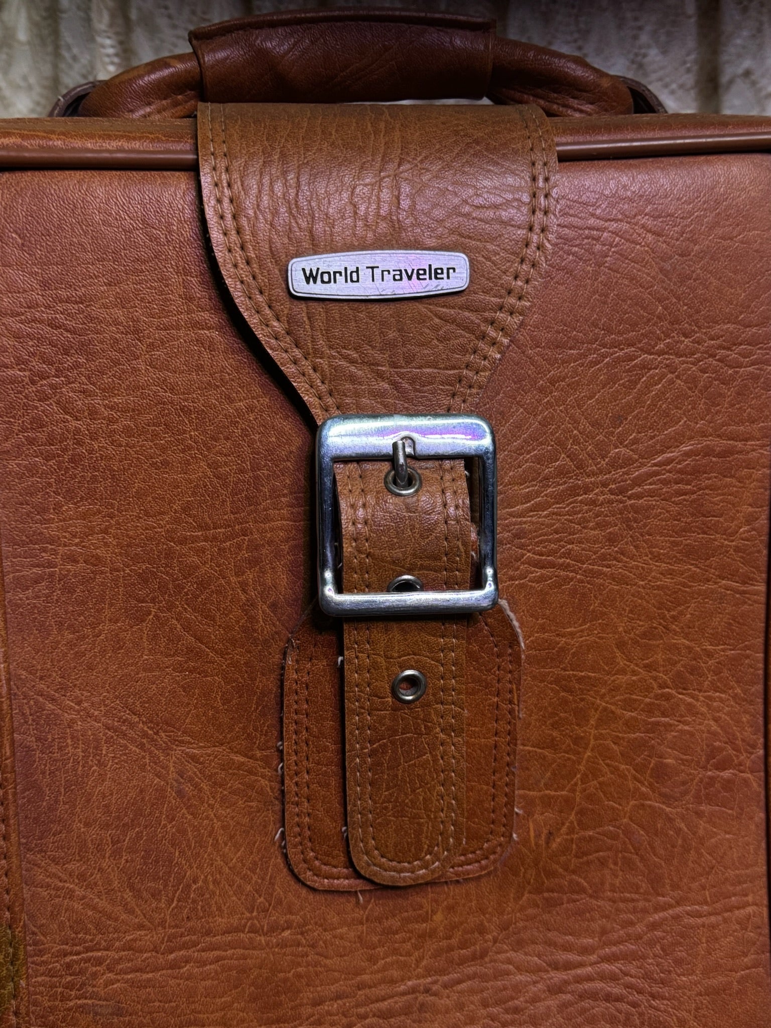Vintage World Traveler English Style Leather Case Carry On Luggage Suitcase EUC